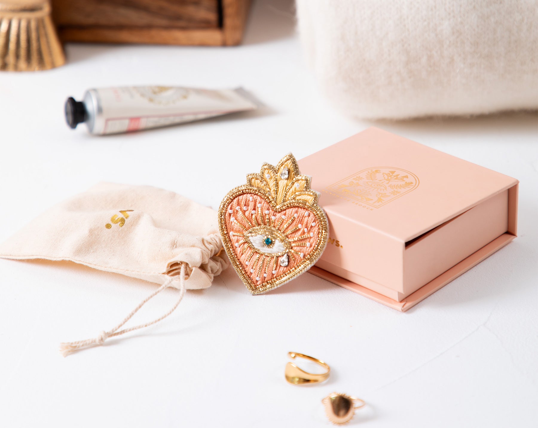 Brooches – ATWS USA