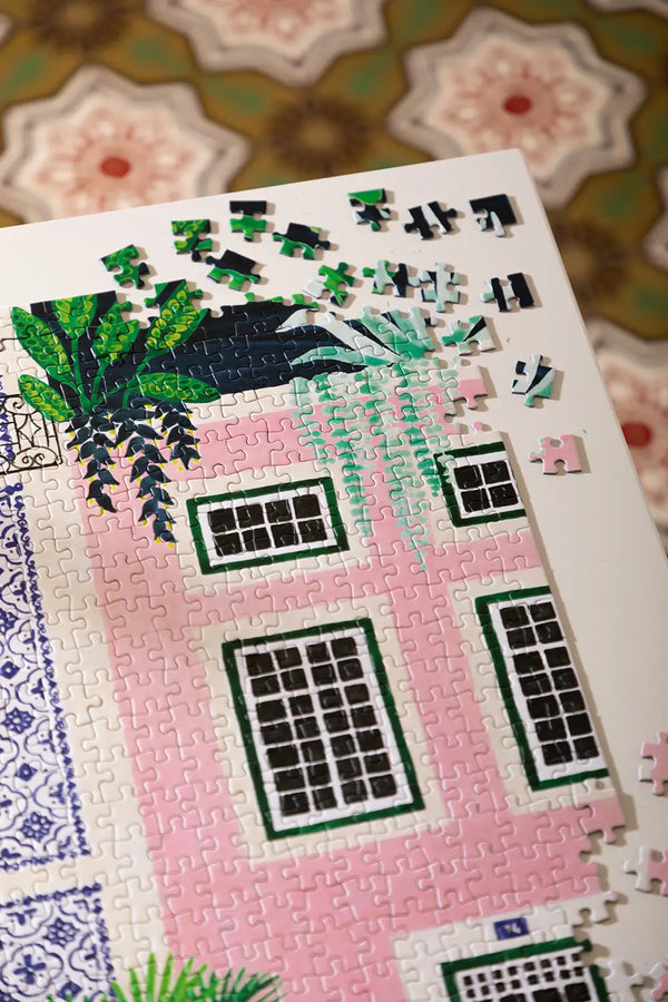 Lisboa - Puzzle 1000 pieces: view of the upper part of the puzzle featuring the Portuguese architecture.